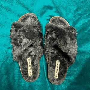 Lucky Brand Grey Fluffy Slippers 7M